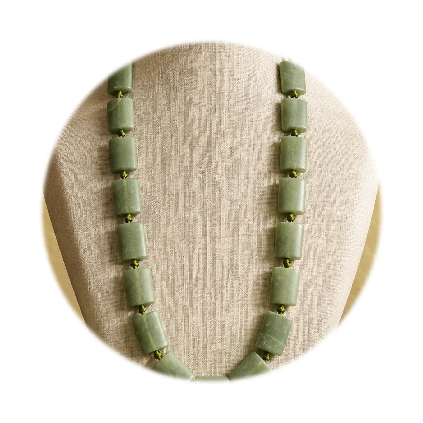 Green Jade Bead Necklace - Image 5