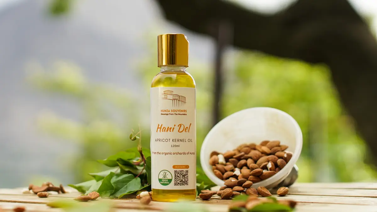 Cold-Pressed Hunza Apricot Kernel Oil